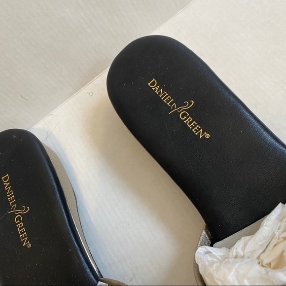 𝅺COPY - Daniel Green Sandals - Picture 3 of 4